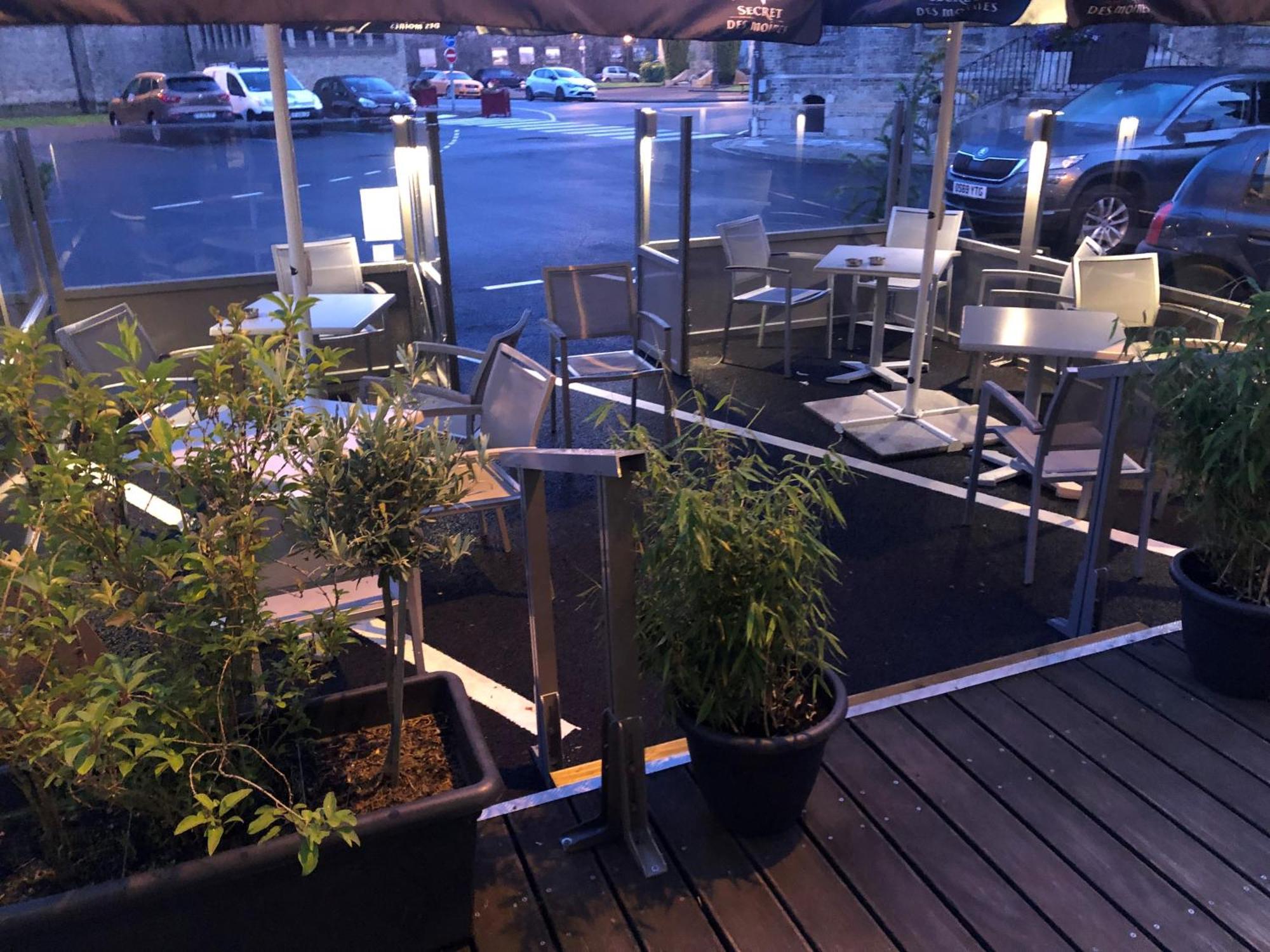 Hotel - Restaurant Au Tonnelier Bergues Ngoại thất bức ảnh