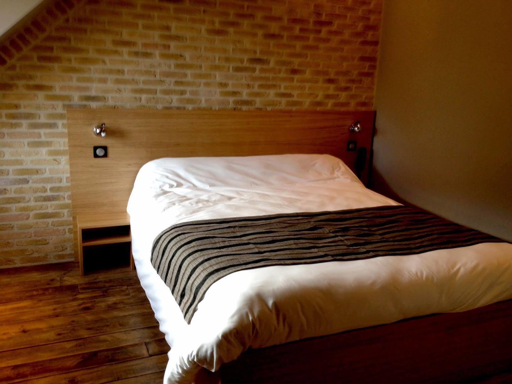 Hotel - Restaurant Au Tonnelier Bergues Ngoại thất bức ảnh